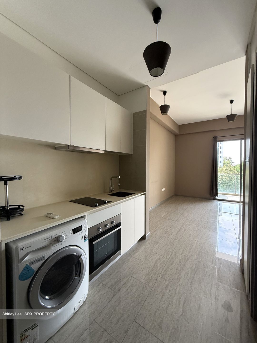 Stratum (D18), Condominium #585743481